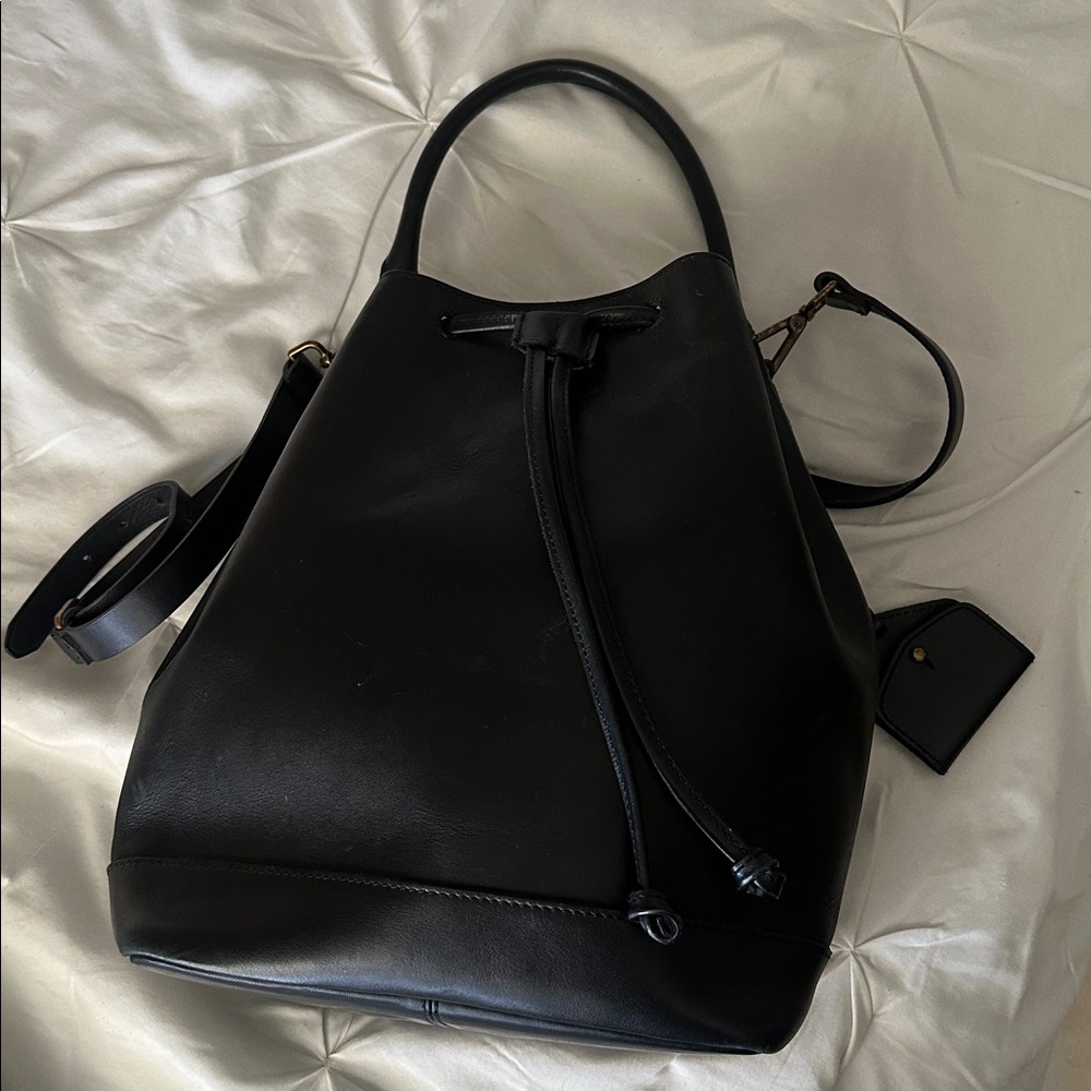 Madewell Lafayette bucket bag